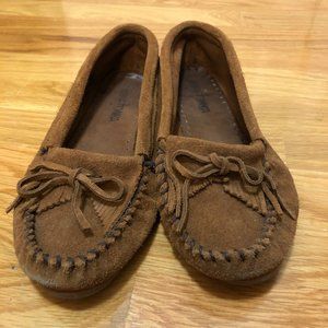 Minnetonka Kilty Hardsole Moccasins